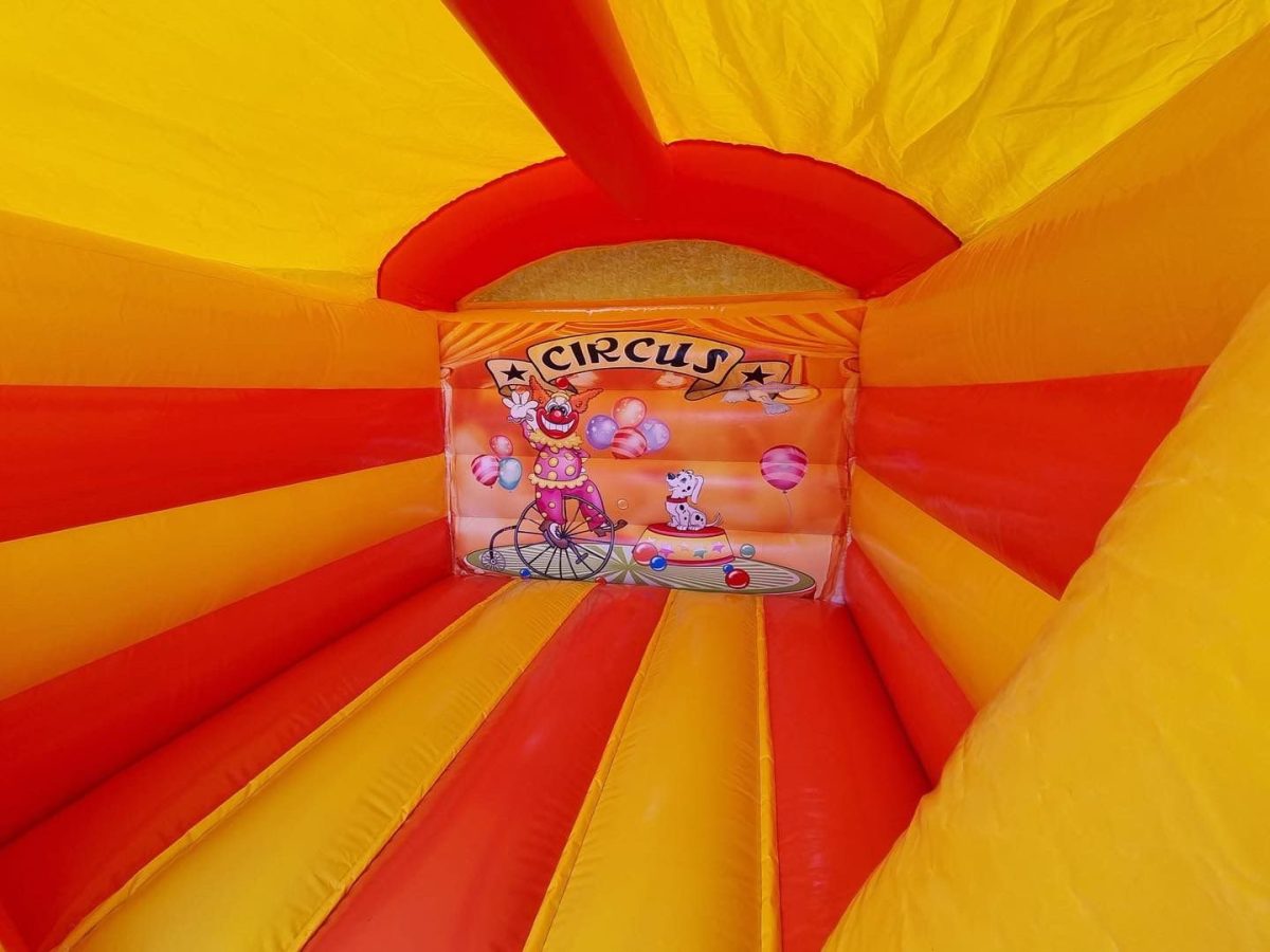 Binnenkant van het Mini Circus springkussen